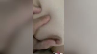 Em lấy cu đập đập vào bướm chị đi