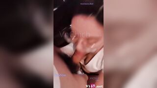 Em kính cận bú mút với nuốt tinh cực điêu luyện - Sex Việt Nam