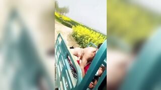 Độc khách, Phát hiện 2 cụ ông địt nhau trên xe 3 bánh trước khách tây