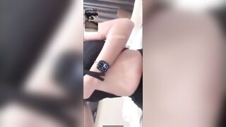 Thanh niên chim bé vợ chê nên call show thủ dâm với con đĩ chubby siêu dâm