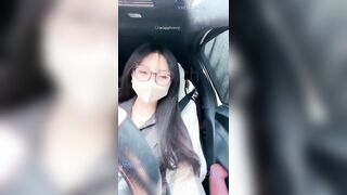 MMlive gachich (Eria2004) mặc đồ lót sexy lái oto đi gặp người yêu của em trong khách