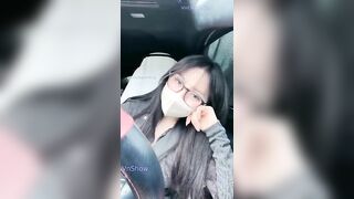 MMlive gachich (Eria2004) mặc đồ lót sexy lái oto đi gặp người yêu của em trong khách 2