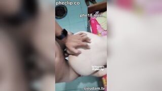 E học sinh bú cu chú công an xã vì đi xe máy bị bắt được