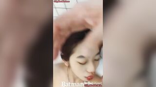 E batman tắm rửa vệ sinh lỗ đít cho sạch để a ny xuất lỗ djt