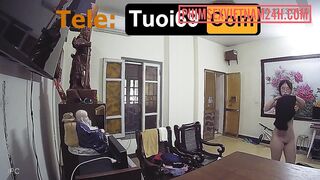 Hack cam em gái vú to thả rông ở trong nhà