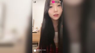 E gái xinh livestream thủ dâm cực múp