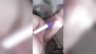 thủ dâm bằng bút rên bắn nước tung tóe