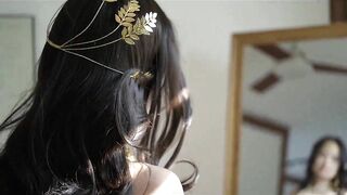 Mẫu Ảnh Chuẩn Bị Cho Một Buổi Chụp Khỏa Thân Tại Một Studio Mới Nổi!