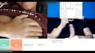 Omegle gái châu á vú to khát tình show cho anh tây