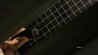 Quay lén em họ tắm 3
