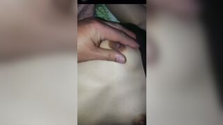 Loạn luân lén địt đứa em gái họ lúc nửa đêm bị em nó phát hiện tí thì đi