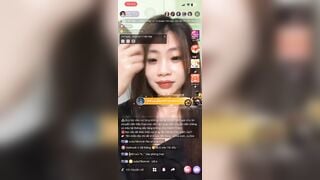 Múi mít Mai Linh Yêu Dấu Show vú lồn cho fan xem mà ngại nên chỉ 1 phút