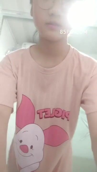 Em đi tắm