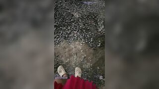 (Eria2004) ngồi quán cafe livestream lồn nứng qua đi lang thang gạ chich anh phuho