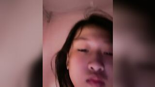 Cận cảnh cái lồn cực non của em loli siêu dâm