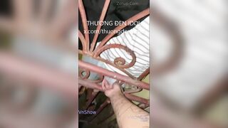 Thanh niên đi làm về muộn, nứng cu quá nên chạy qua.