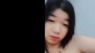 Clip Hot Khánh Vân 2k6 Gái Mới Lớn Hàng Họ Căng Đét