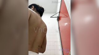 e học sinh lén thủ dâm bắn nước ướt hết quán cafe bị phát hiện