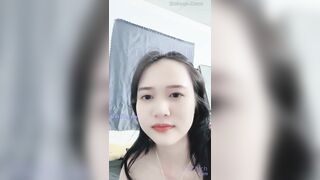 YYlive thoxinh2006 vú to livestream show hàng tâm sự với fans