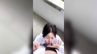 Em gái bú cu public bị bắn tinh đầy mặt