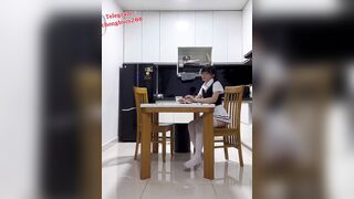 EM GÁI ĐANG HỌC BÀI THÌ BỊ *** DÂM (TELE:CHONGTOICO200)