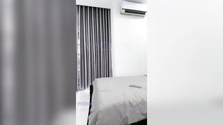 MMlive gachich (Eria2004) nứng lồn không mặc đồ lót lái ô tô tìm người lạ để gạ chịch 3