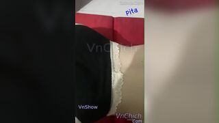 Bỏ thuốc vào trà sữa mang cho ny xong đè ra djt nhau khẩu d Xuất tinh đầy lồn