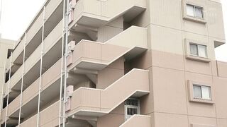 Đi khám gặp phải tên bác sĩ tồi bại