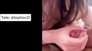 Xem sex bị cô bạn thân phát hiện, Có cần t sục cho ko r cho djt