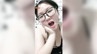 Clip Hot Tiktoker Linh Múp Lồn To Vú Khủng Chuppy Lồn Như Tên Nick
