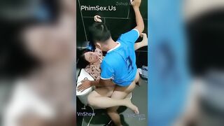 Súc sinh đi đá bóng về uống mấy cốc bia đè cả bà giúp việc ra địt tởm vc