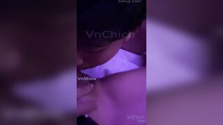 Chị gái nhậu say vạch bướm cho thằng em 2k8 biết mùi lồn là như nào