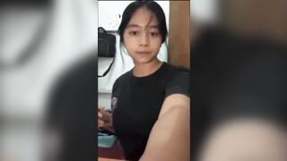Em học sinh chubby vú to lồn múp thủ dâm lồn nhiều nước