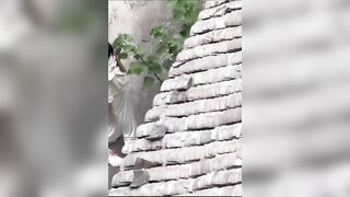 bắt bạn trai móc lồn bú vú giữa đường sướng đái ra quần