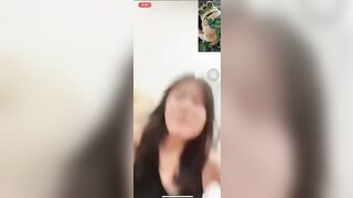 Em teen bướm ko lông show hàng cho ny xem