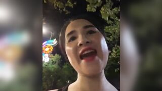 Chị mb vú to thích gạ trai trên live khi đi tập thể dục
