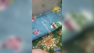 Dê xồm, Tốc váy sờ lồn bạn thân xong đè nó ra djt xuất đầy mặt
