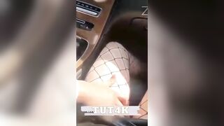 Ông chủ Maybach, Vừa đi vừa được bú cu đjt nhau xuất tinh trên xe