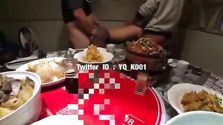 cho vợ đi họp lớp ai ngờ vợ bị cả lớp đụ