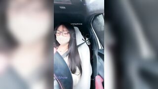 MMLive Eira nứng lồn mặc đồ xuyên thấu gạ chịch người lạ trên oto