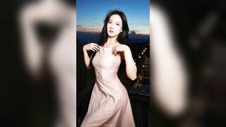 Lột đồ Ngọc Anh