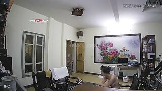 hot tiktoker lộ clip khỏa thân khi ở nhà 1 mình