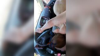 Đang lái xe mà e vạch quần ra bú cu xuất tinh lên kính xe đến co giật chim