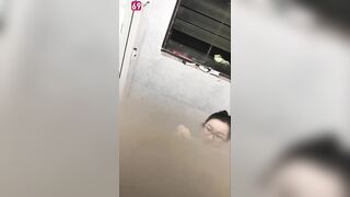 Clip- Những khoảnh khắc đang quay lén thì bị phát hiện