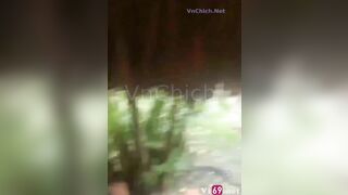 Độc lạ miền tây, cà phê chòi có mấy bé nhân viên kĩ năng đỉnh của chóp