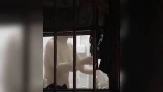Quay lén chị họ tắm 6