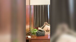 Anh cứ nằm đi để em dập