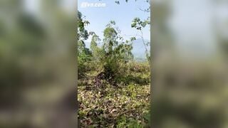 Súc vật, Ông chú 7x gạ e học sinh lên rừng bú cu đjt nhau bị phát hiện