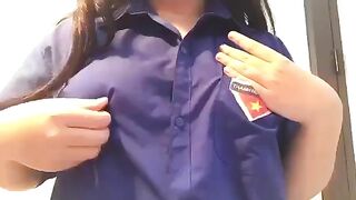 vú to tròn