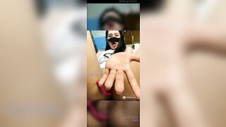 20.41Em gái lên cơn nứng liền livestream thủ dâm cho fans quay tay